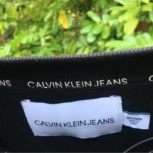 Calvin Klein Sequin Top Size XS - Picture 4 of 10